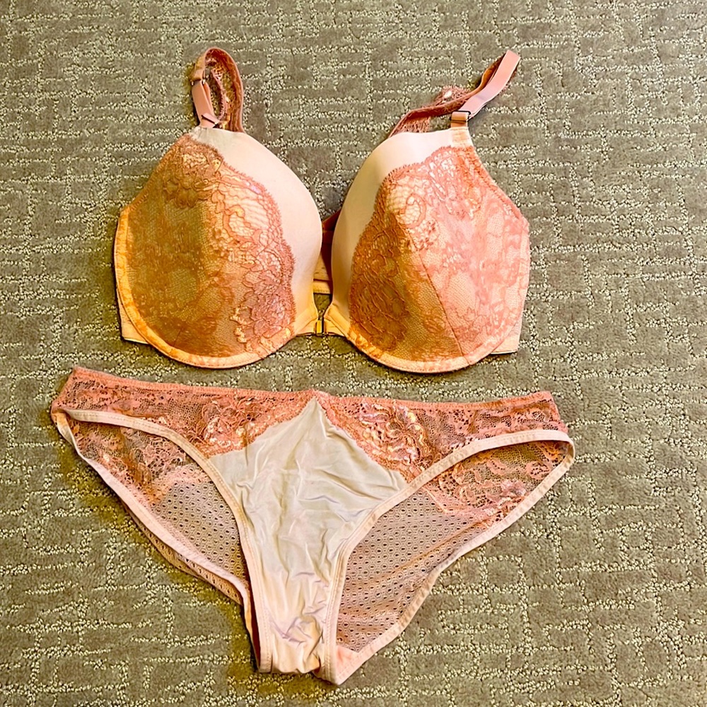 Adore Me Bra and panties matching set